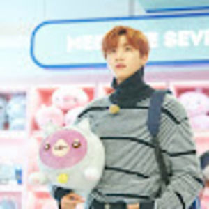 Meet your Posher, Hana